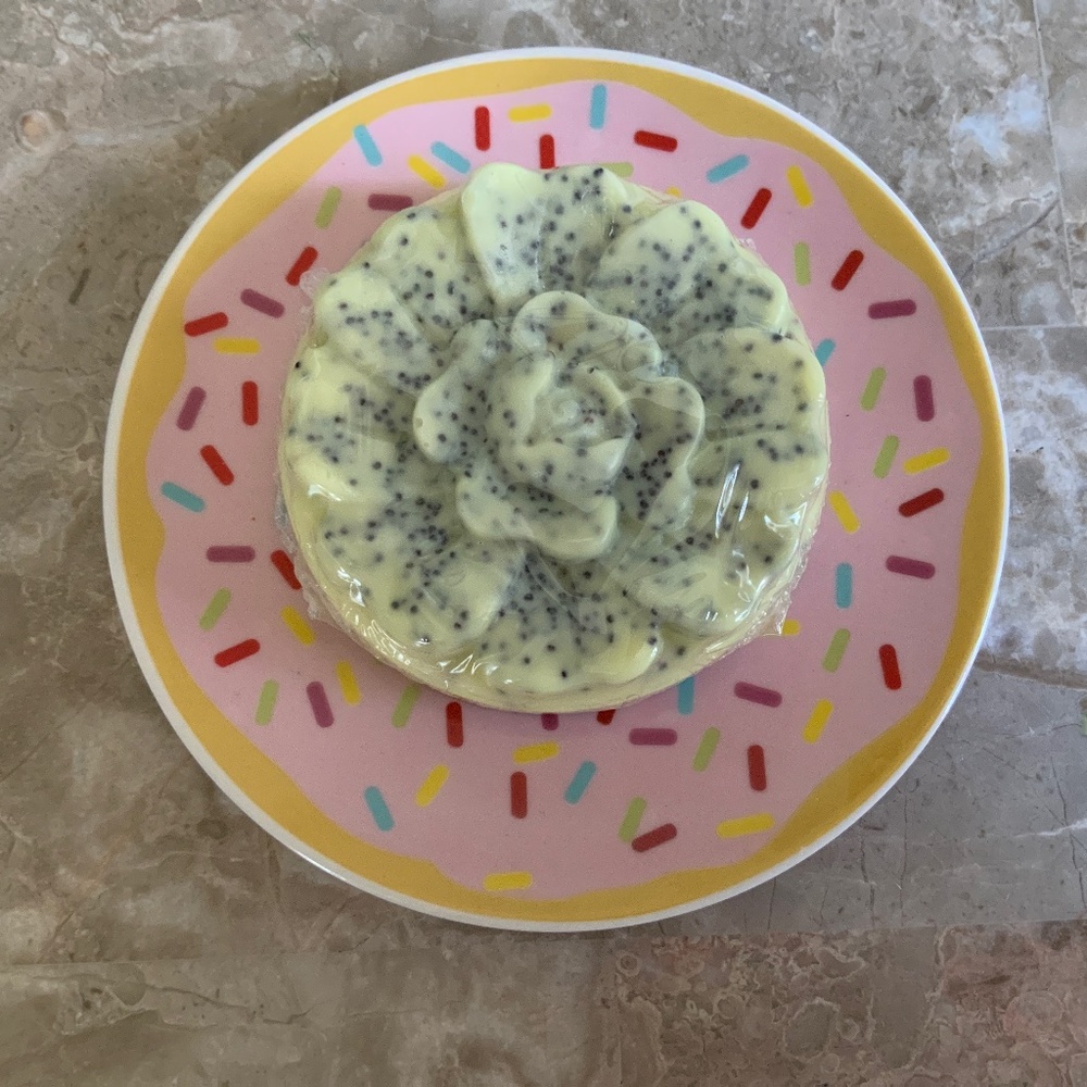 Handmade lemon poppy seed soap & soap dish